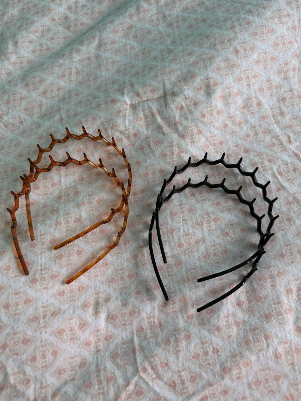 Zigzag Plastic Headband - Black and Tortoiseshell